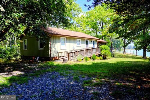 1026 Presley Creek Dr, Heathsville, VA, 22473-2158 | Card Image
