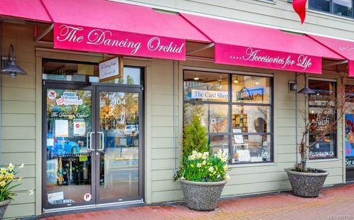 104-2537 Beacon Ave W, Sidney, BC, V8L1Y3 | Card Image