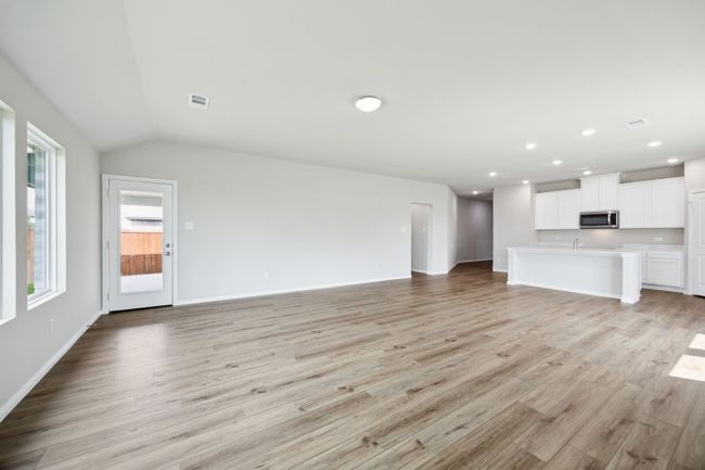 1139 Bermuda Bnd, House other with 4 bedrooms, 2 bathrooms and null parking in Seagoville TX | Image 9
