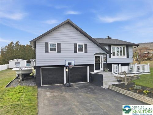 1131 Morris Ln, SLATINGTON, PA, 18080-1218 | Card Image