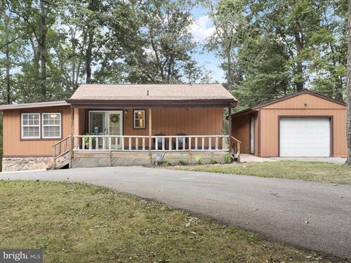 82 Sassafras Ln, GERRARDSTOWN, WV, 25420-3078 | Card Image