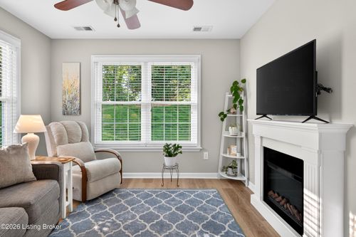 864 Garden Pointe Dr, Simpsonville, KY, 40067-5431 | Card Image