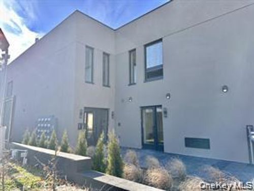 105-362 W Merrick Rd, Valley Stream, NY, 11580-5344 | Card Image