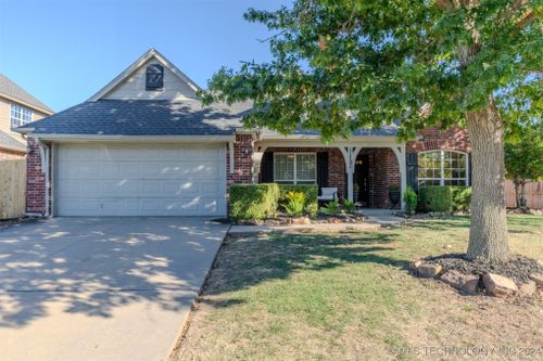 11721 S Willow Street, Jenks, OK, 74037 | Card Image