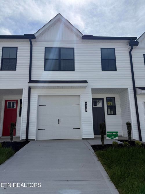 8813 Chapman Trace Way, Knoxville, TN, 37920-3345 | Card Image