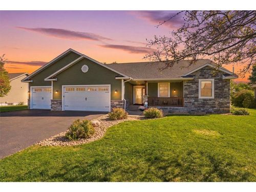 1328 Creekwood Dr, New Richmond, WI, 54017-2579 | Card Image
