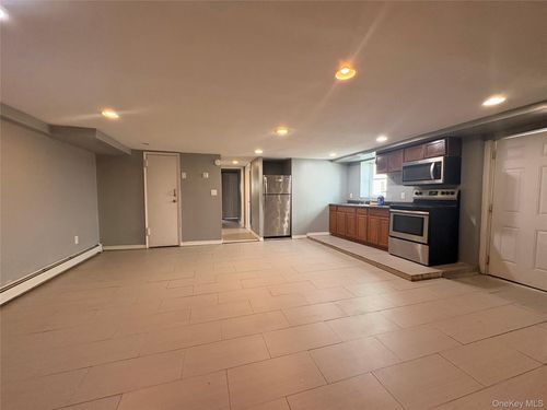 6947 De Costa Ave, Arverne, NY, 11692-1115 | Card Image