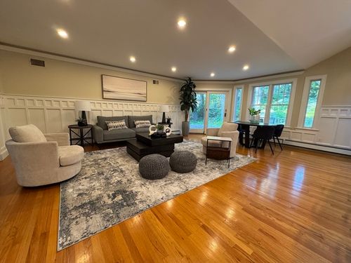 27-27 Gammons Rd, Waban, MA, 02468-1215 | Card Image