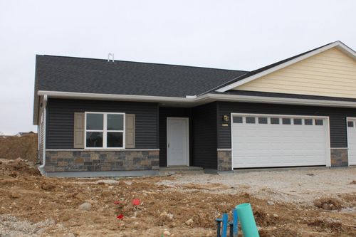 1352 Kettle Dr, Kewaskum, WI, 53040-1134 | Card Image