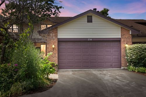 234 W Grant Vlg, Hinsdale, IL, 60521-4985 | Card Image