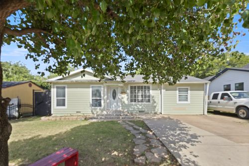 711 Hilltop Dr, Irving, TX, 75060-3908 | Card Image