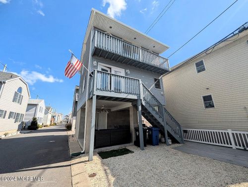 31 E Bay Way, Lavallette, NJ, 08735 | Card Image