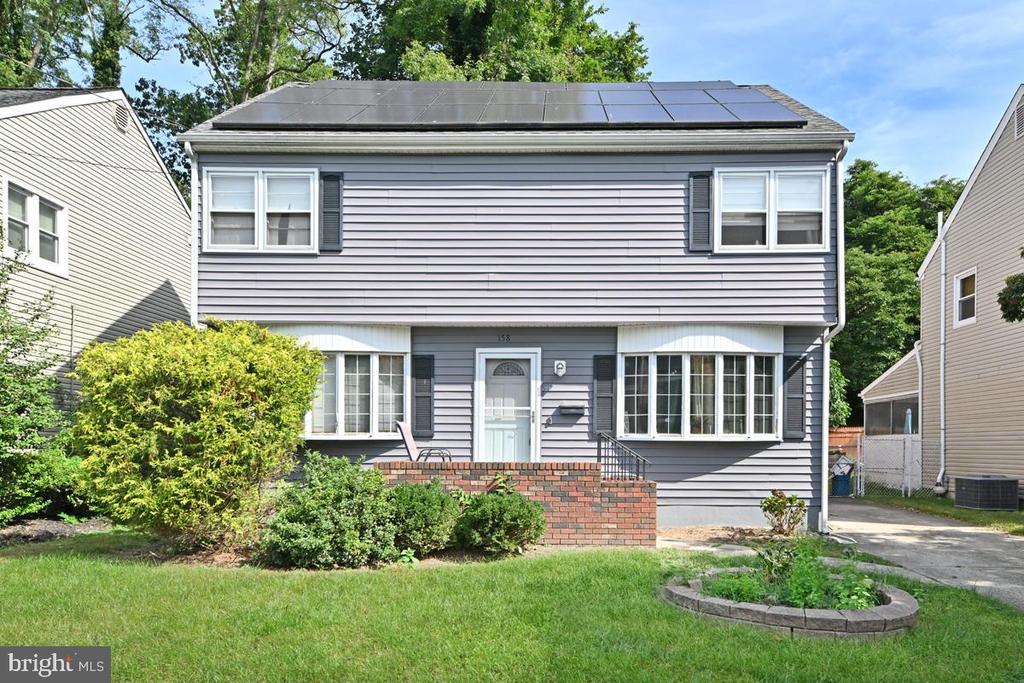 Abernethy Dr, Trenton, NJ 08618