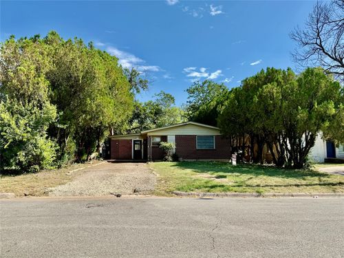 533 E North 18th St, Abilene, TX, 79601-3215 | Card Image