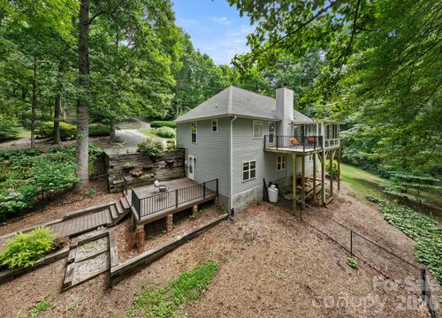 701 Salisbury Rd, Hendersonville, NC, 28792-8525 | Card Image