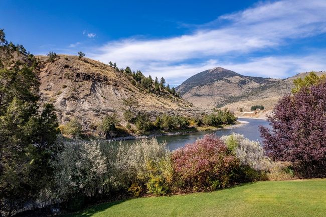 1077 Us Highway 89 S, House other with 3 bedrooms, 3 bathrooms and null parking in Gardiner MT | Image 64