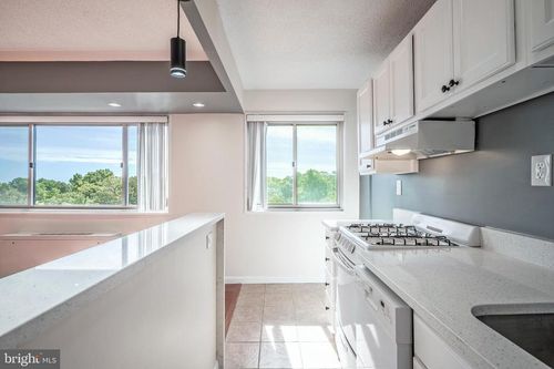 apt-912-2500 N Van Dorn St, ALEXANDRIA, VA, 22302-1606 | Card Image