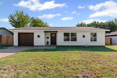 5108 Nancy Ln, North Richland Hills, TX, 76180-6856 | Card Image