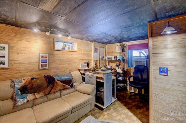 356 Hickory Hill Cir, House other with 3 bedrooms, 2 bathrooms and null parking in Spruce Pine NC | Image 18
