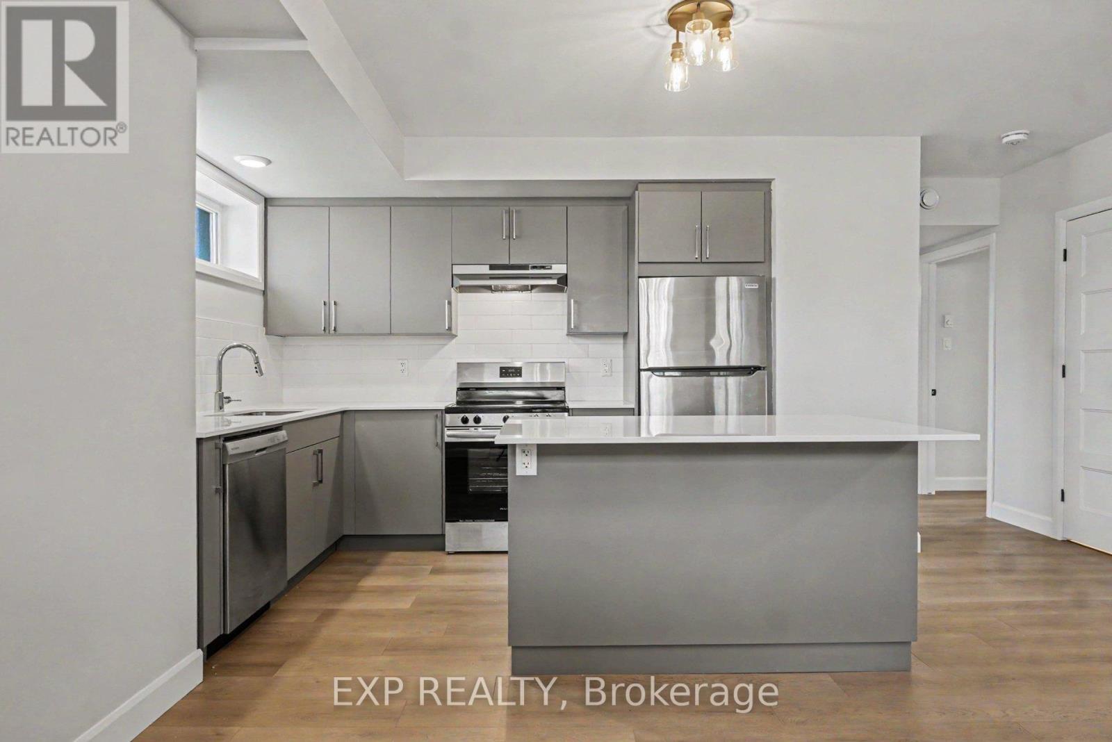 Residential Lease in Russell 5