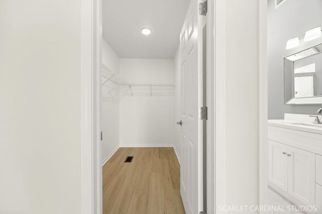 700 Cooper Ct E, House other with 3 bedrooms, 3 bathrooms and 2 parking in Aurora IL | Image 17