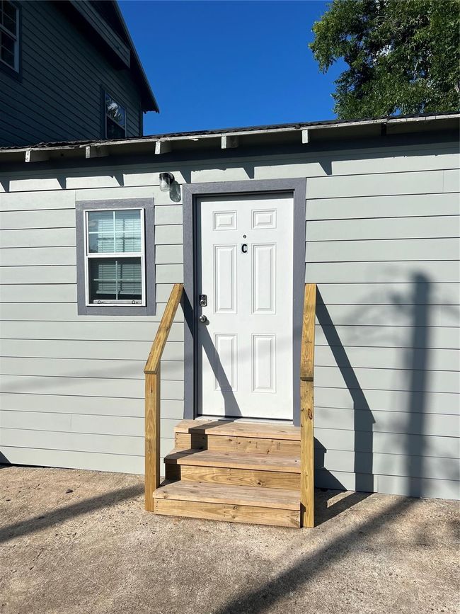 208 W 2 Nd St, House other with 2 bedrooms, 1 bathrooms and null parking in Sweeny TX | Image 5