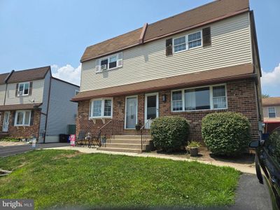 1274 Nicole Lane, Home with 3 bedrooms, 1 bathrooms and null parking in SECANE PA | Image 1