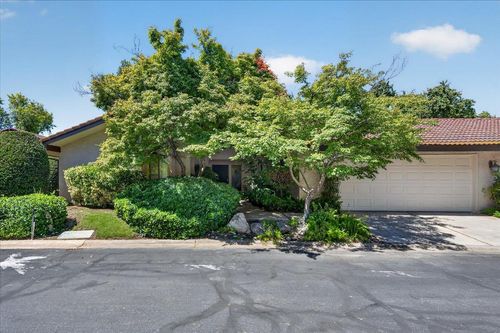 5564 N El Adobe Drive, Fresno, CA, 93711 | Card Image
