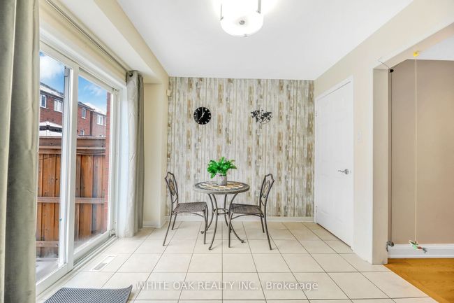 43 Sassafras Cir, House attached with 4 bedrooms, 4 bathrooms and 2 parking in Thornhill ON | Image 16