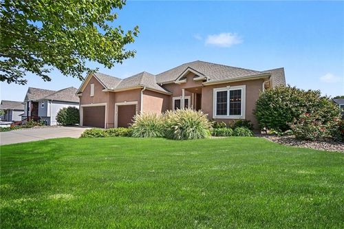 6989 141st St, Basehor, KS, 66007-5291 | Card Image