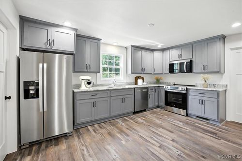 139 W Main St, Wakefield, VA, 23888-2955 | Card Image