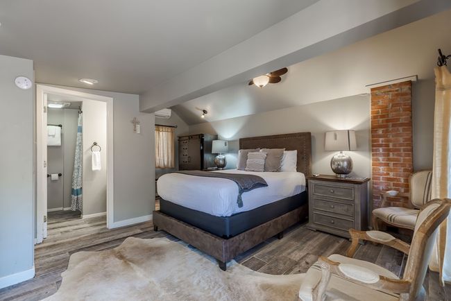 514 W Austin St, Home with 2 bedrooms, 2 bathrooms and null parking in Fredericksburg TX | Image 13