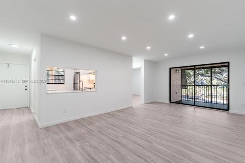 6g-3631 Nw 94th Ave, Sunrise, FL, 33351-6459 | Card Image