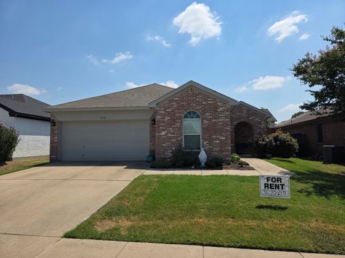 6332 Waterhill Ln, Fort Worth, TX, 76179-4191 | Card Image