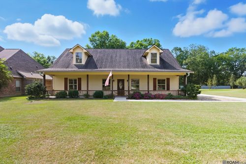 10440 Matherne Place Dr, Denham Springs, LA, 70726-1821 | Card Image