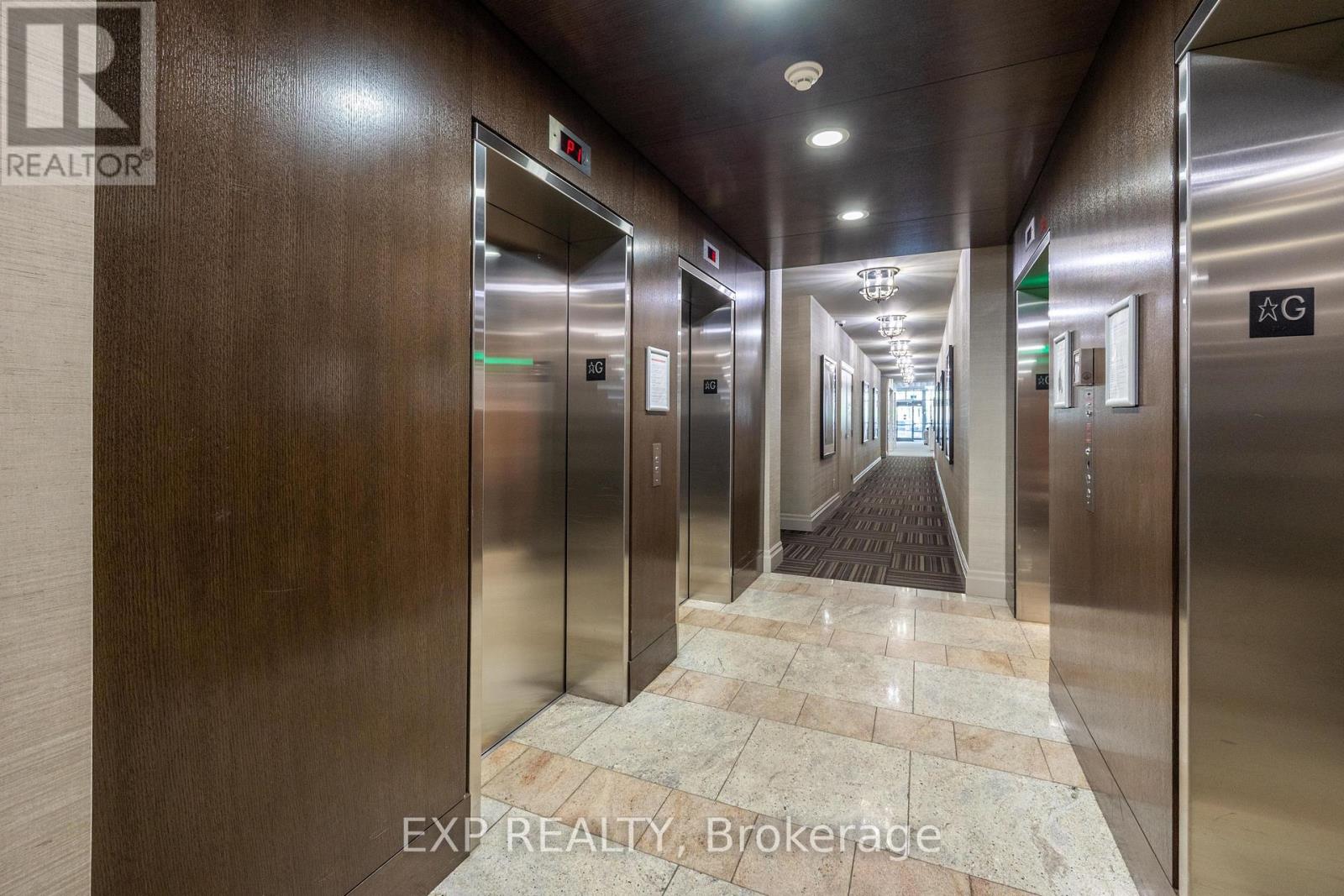 Residential in Toronto (Willowdale East) 5