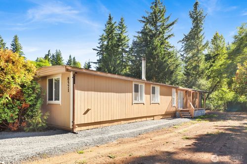8571 Golden Valley Dr, Maple Falls, WA, 98266-8205 | Card Image