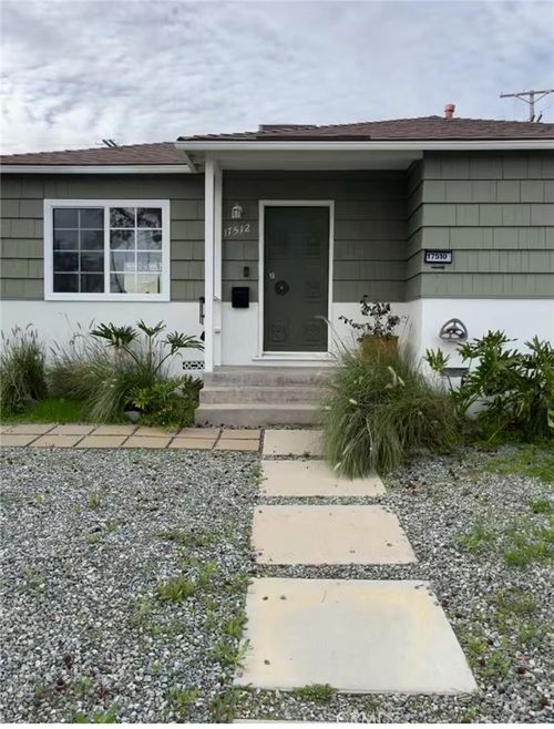 17512 Bullock St, Encino, CA, 91316-1261 | Card Image