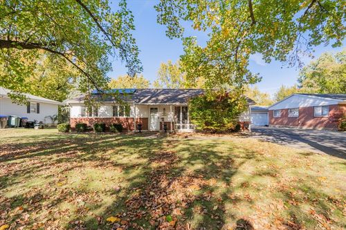 310 Rowe Dr, Bloomington, IL, 61701-2133 | Card Image