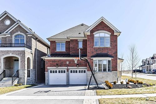 44 Clara May Ave, East Gwillimbury, ON, L9N0R4 | Card Image