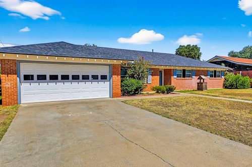 1616 W Pine Ave, Midland, TX, 79705-7428 | Card Image
