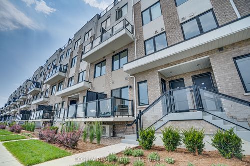 206-1695 Dersan St, Pickering, ON, L1X0S9 | Card Image