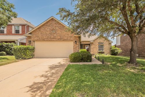 9032 Saratoga Rd, Fort Worth, TX, 76244-6218 | Card Image