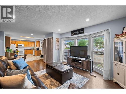 730 Cupar Rd, Kelowna, BC, V1X1R6 | Card Image