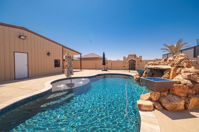 7113 E County Road 114, House other with 4 bedrooms, 4 bathrooms and 3 parking in Midland TX | Image 69
