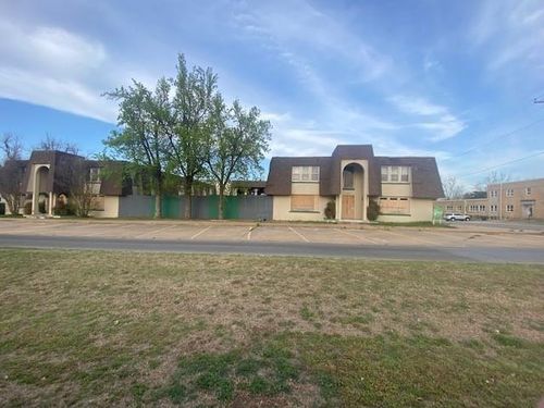 1627 S 17th St, Chickasha, OK, 73018-5300 | Card Image