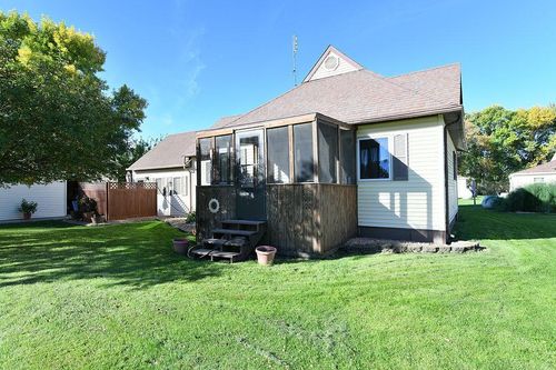 309 1st Avenue E, Abercrombie, ND, 58001 | Card Image