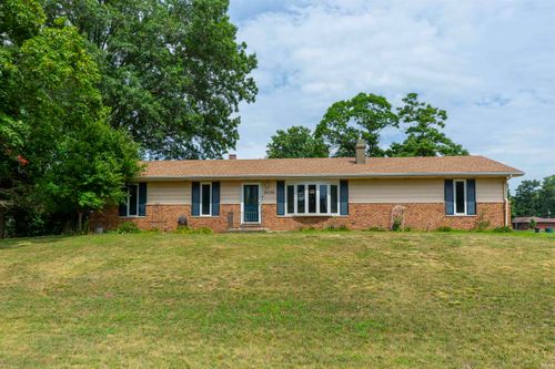 56106 Wynnewood Dr, Osceola, IN, 46561-9528 | Card Image