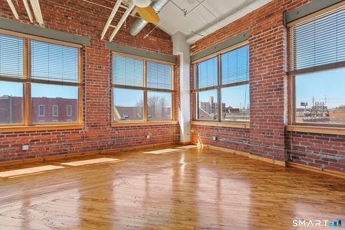 8302-325 Lafayette St, Bridgeport, CT, 06604-5459 | Card Image