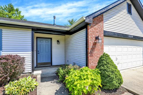 1032 Mosswood Cir, Franklin, IN, 46131-2707 | Card Image